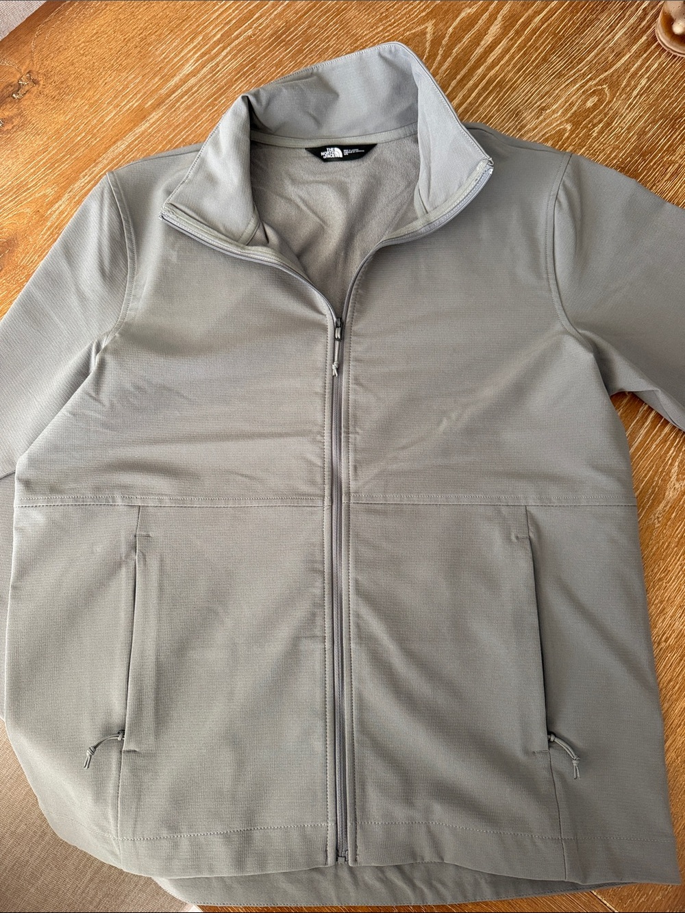 The North Face Men's Light Gray Performance Full-Zip Jacket